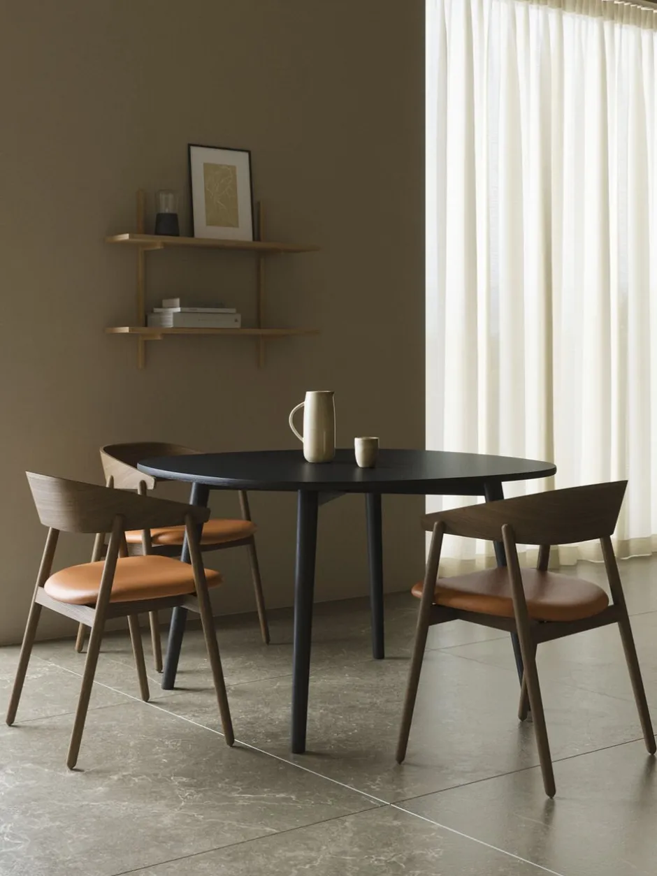 Møbler<Andersen - Furniture AC2 armchair, Smoked oak, Leather Cognac