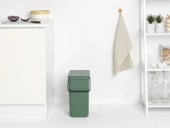 Skraldespande<Brabantia Affaldsspand m/låg sort. kon. 16 lt