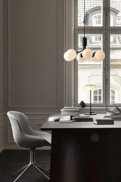 Pendler<Nuura Apiales 6, satin black / opal