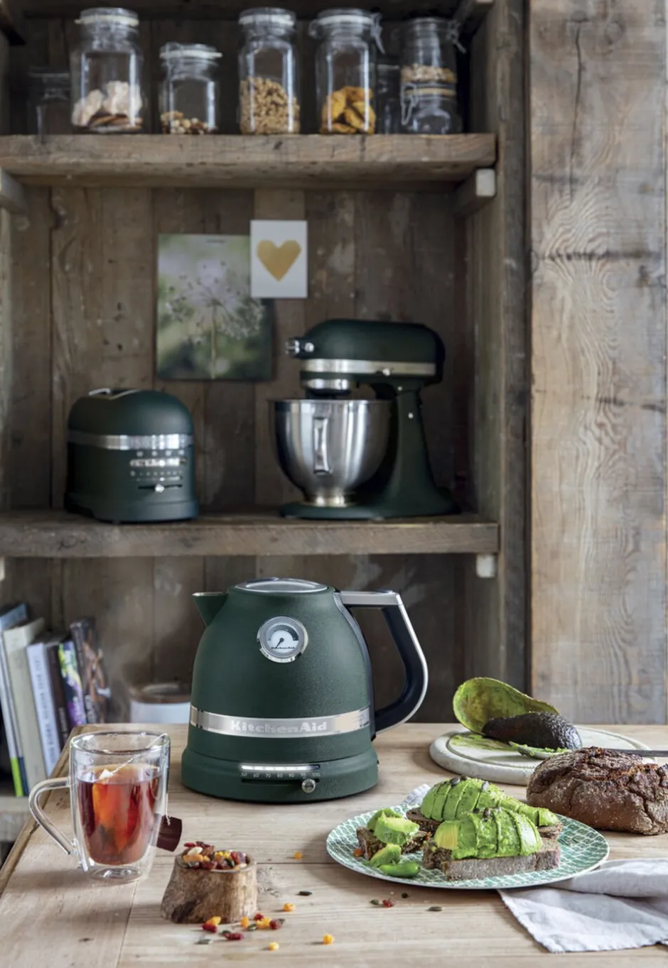 Køkkenmaskiner<KitchenAid Artisan elkedel creme 1,5 liter Pebble palm