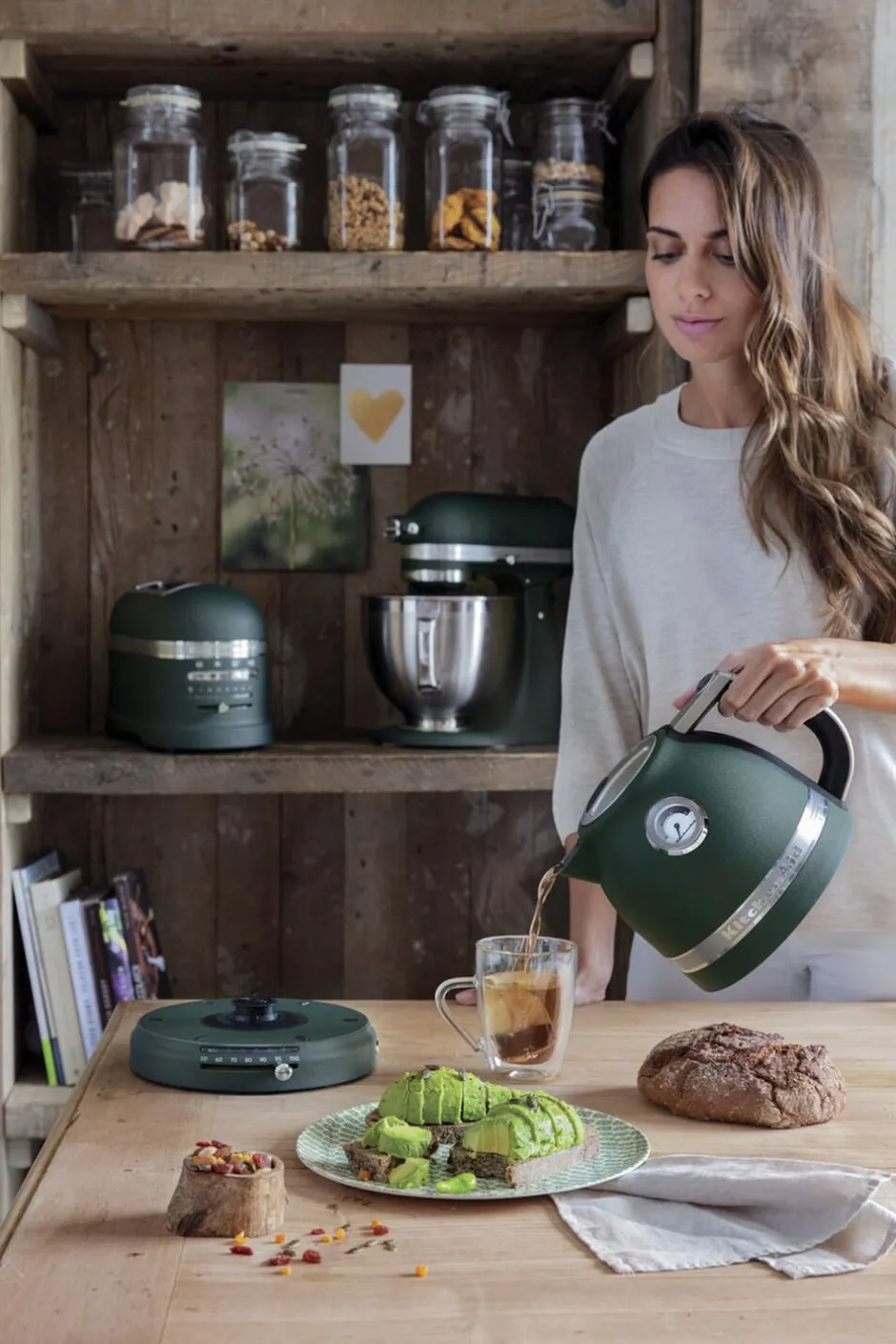 Køkkenmaskiner<KitchenAid Artisan elkedel creme 1,5 liter Pebble palm
