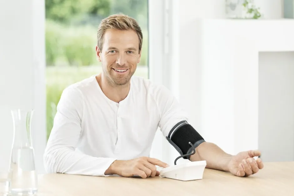 Elektronik<Beurer Blodtryksmåler til overarmen BM 26
