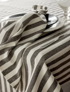 Tekstiler Til Borddækning<Himla Bretagne Tablecloth Chocolate