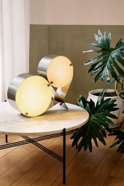 Bordlamper<Gubi Coppia Table Lamp, Steel, EU Base: Bronze Steel, Shade: Ivor
