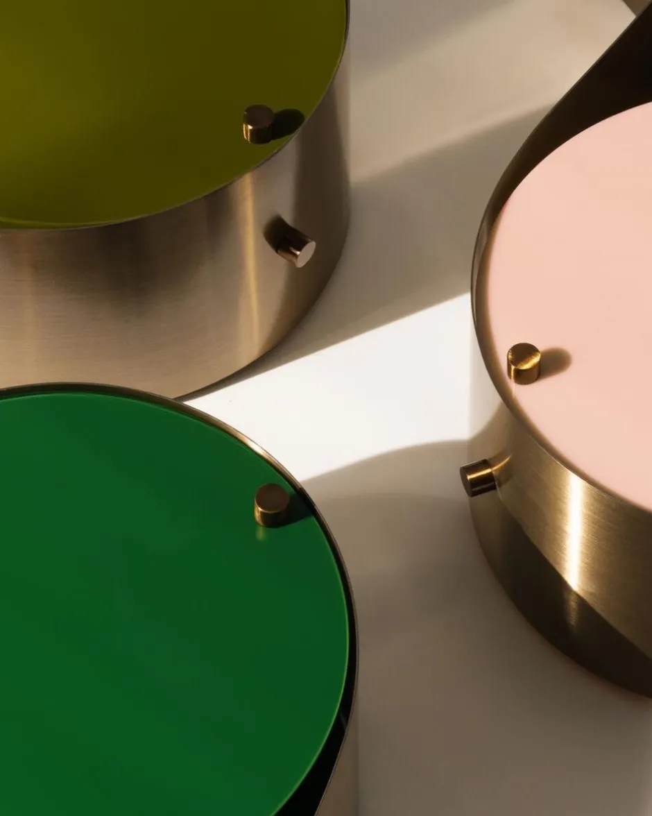 Bordlamper<Gubi Coppia Table Lamp, Steel, EU Base: Bronze Steel, Shade: Ivor