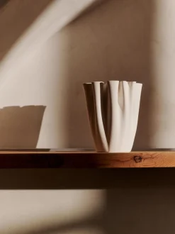 Vaser & Urtepotteskjulere<Ferm Living Dedali Vase - H18 - Off-white