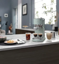 Kaffe & Te<Delonghi Dedica Duo EC890. GR espressomaskine