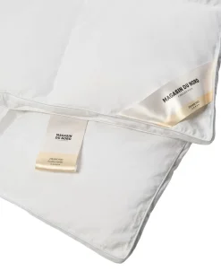 Dyner<Magasin du Nord Collection Diamant Gåsedunsdyne - Let 140x200 cm.