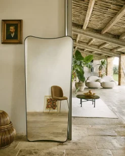 Bordlamper<Gubi F.A. 33 Wall Mirror, 70x146 Black Brass