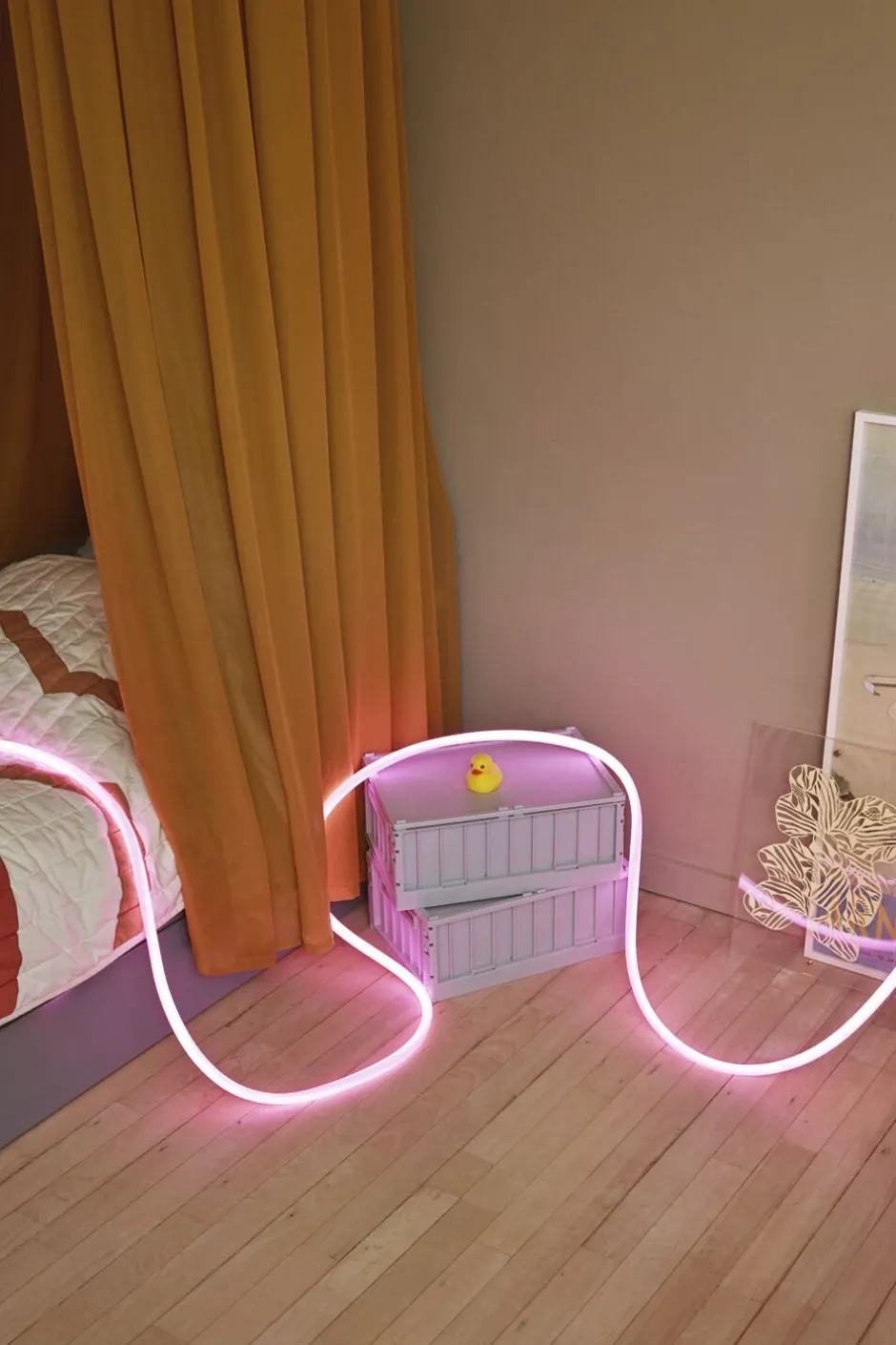 Lyskæder<Studio About FLEX TUBE, 5 M, BRIGHT PINK