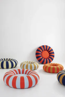 Møbler<Studio About FLOAT, LARGE, DARK BLUE/RED