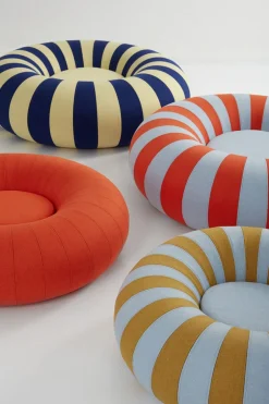Møbler<Studio About FLOAT, MEDIUM, DARK BLUE/YELLOW