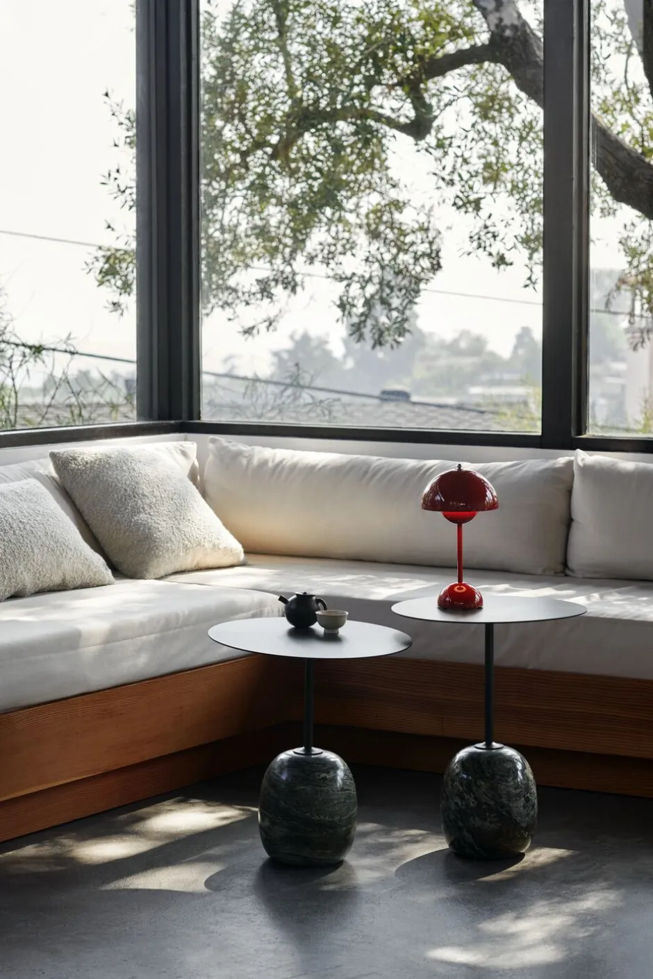 Bordlamper|Trådløse Lamper<&Tradition Flowerpot Portable Lamp VP9, Magnetic Charger Vermilion red