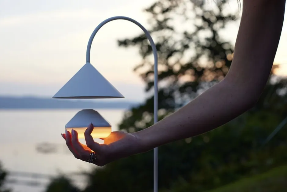 Trådløse Lamper<Frandsen Grasp Portable Table Lamp H47 Matt white