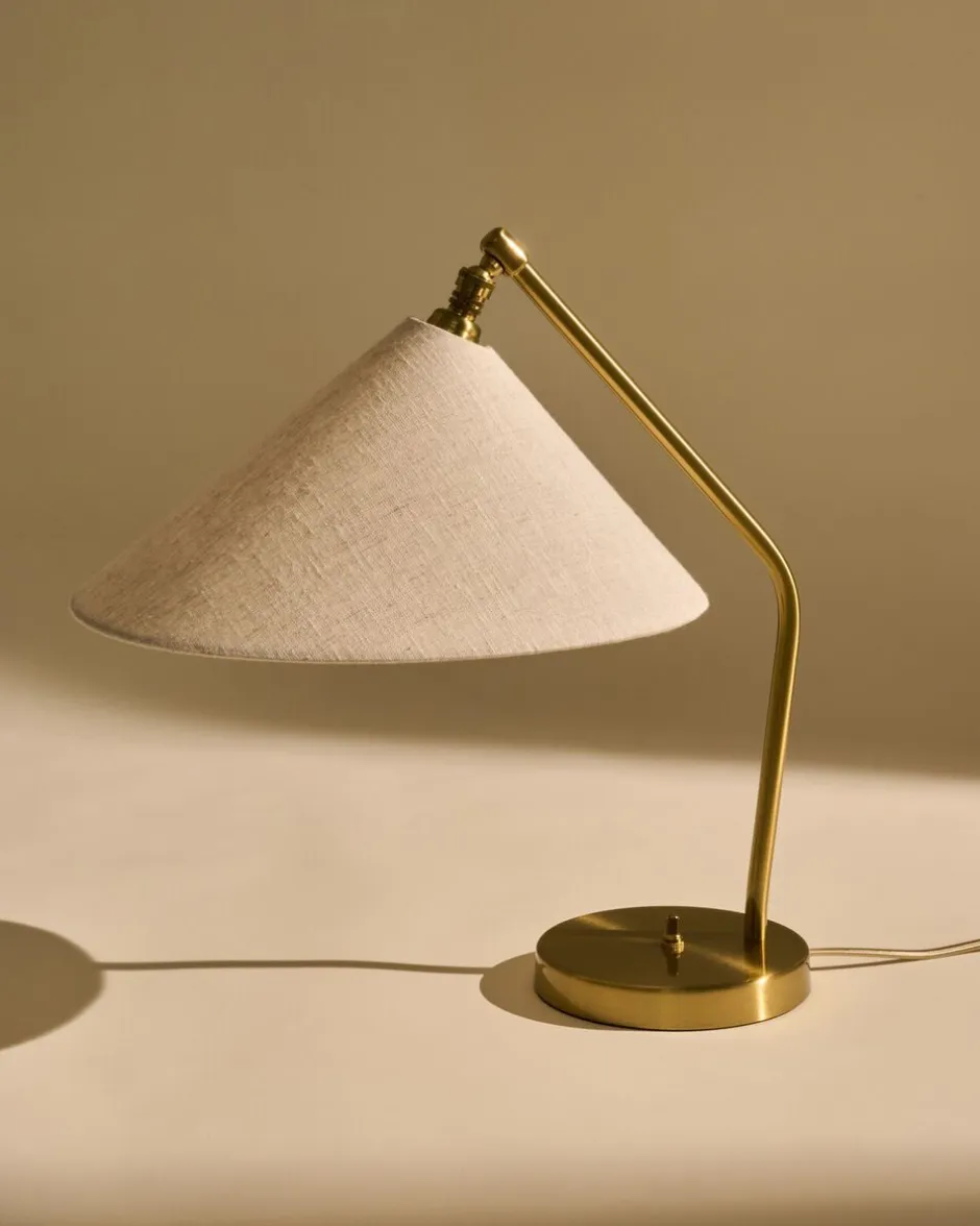 Bordlamper<Gubi Gräshoppa Table Lamp, Fabric Shade, EU Base: Shiny Brass, Sh