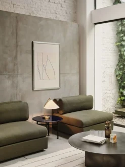 Bordlamper<Gubi Gräshoppa Table Lamp, Fabric Shade, EU Base: Shiny Brass, Sh