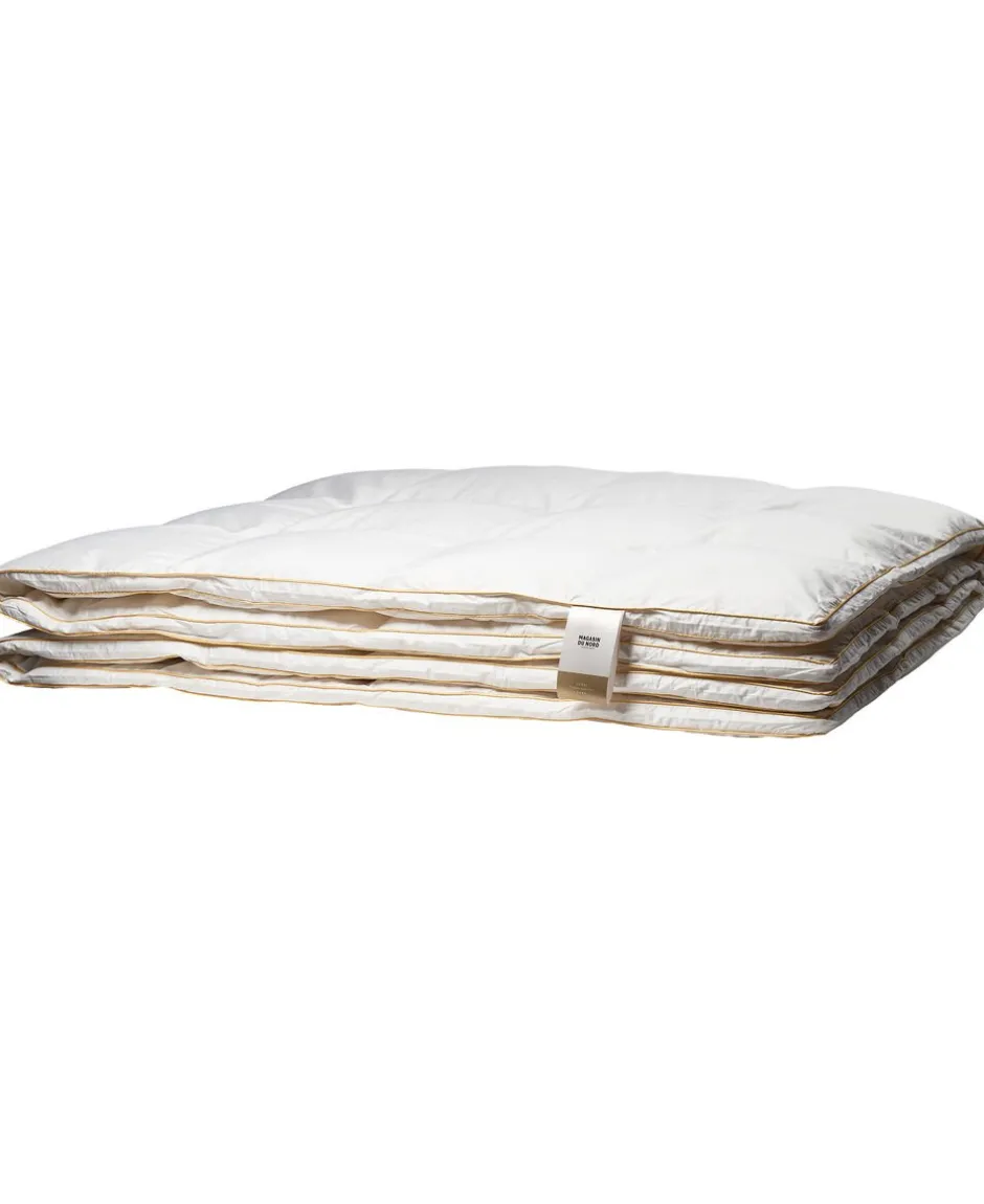 Dyner<Magasin du Nord Collection Guld Moskusdun Dyne - Lun 240x220 cm.