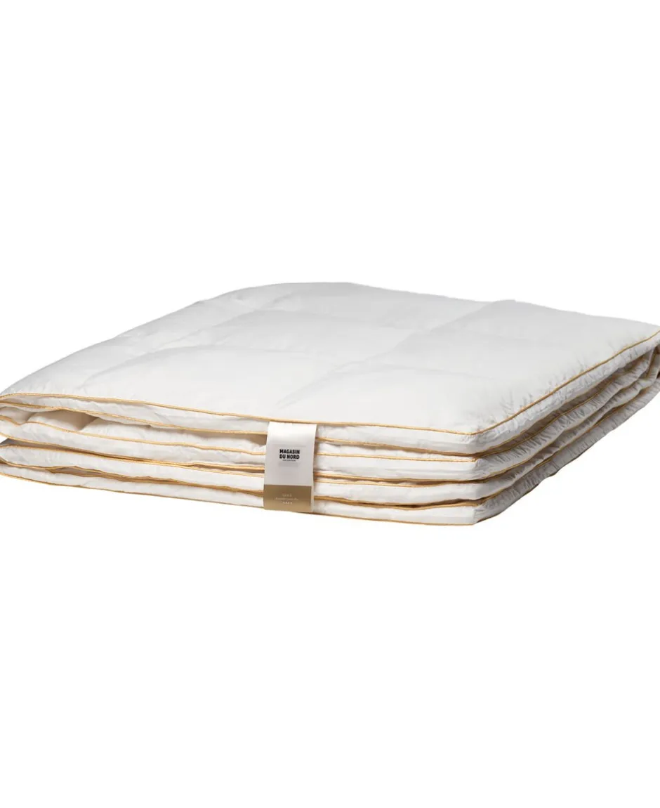 Dyner<Magasin du Nord Collection Guld Moskusdun Täcke - Medium 150x210 cm.