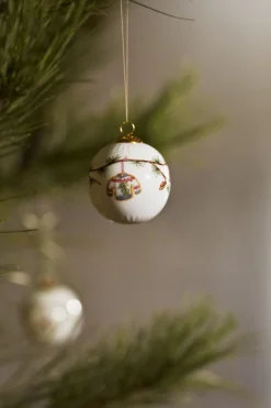 Juletræspynt<Kähler Hammershøi Christmas Kugle 2025 Ø6 cm hvid m. deko