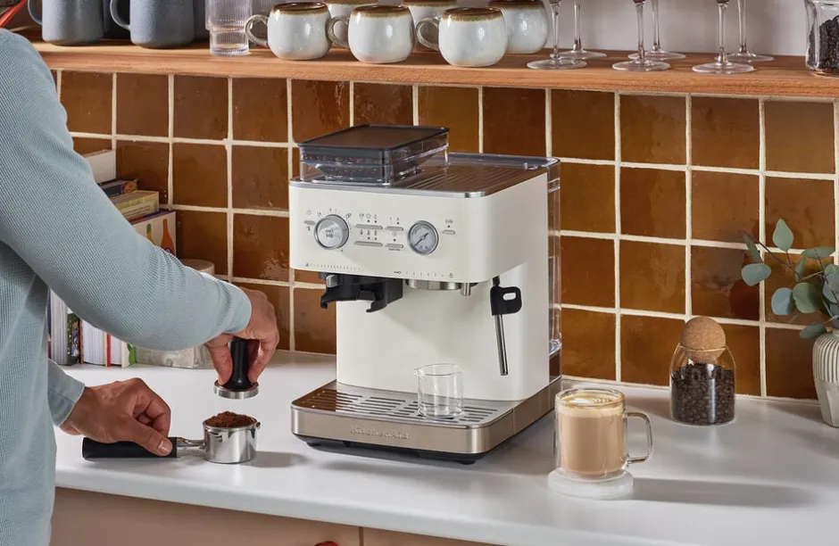 Kaffe & Te<KitchenAid halvautomatisk espressomaskine-5KES6551EPL