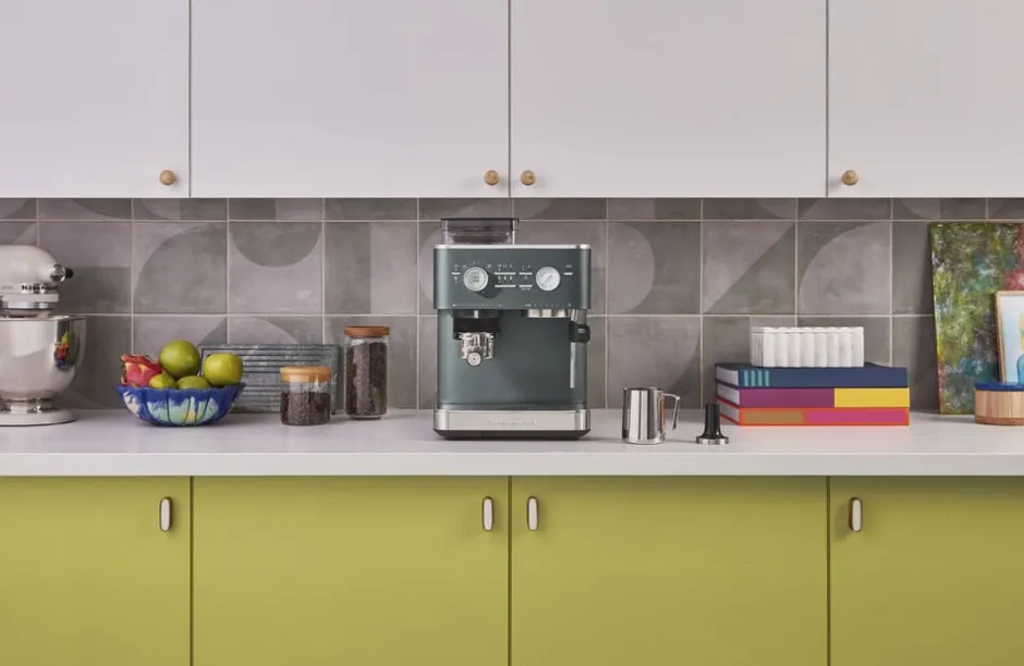 Kaffe & Te<KitchenAid halvautomatisk espressomaskine-5KES6551EJP