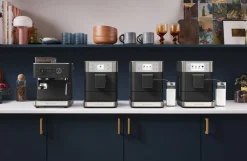 Kaffe & Te<KitchenAid halvautomatisk espressomaskine-5KES6551EJP