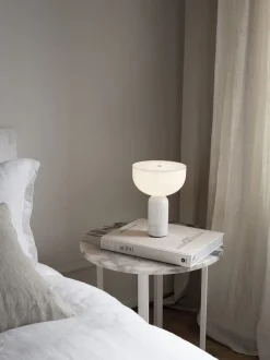 Trådløse Lamper<New Works Kizu Portable Lamp White marble