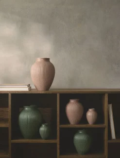 Vaser & Urtepotteskjulere<Knabstrup Keramik Knabstrup vase H 12. 5 cm ripple mat dusty rose
