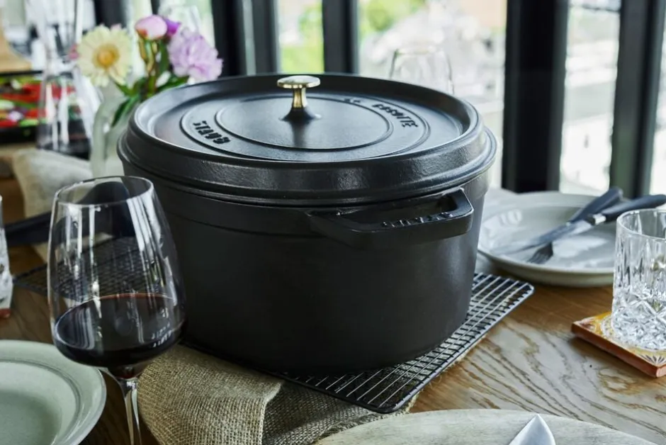 Gryder & Pander<Staub La Cocotte Cocotte 41 cm / 12 l, Oval, Sort, Støbejern