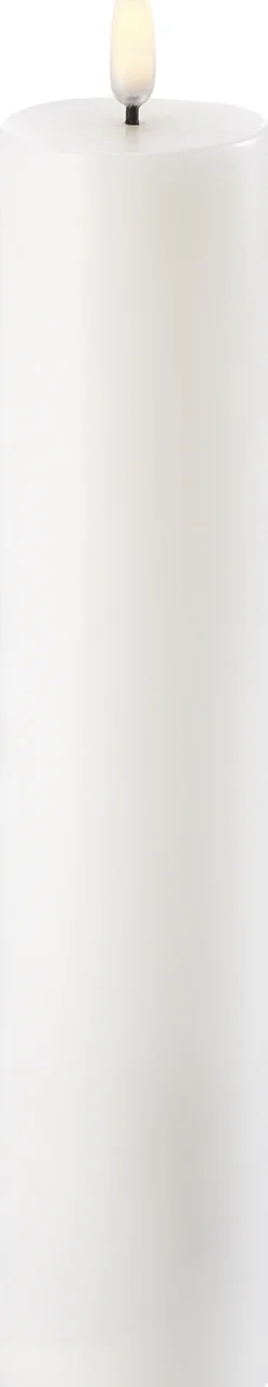 Lys & Lysestager|Elektriske Julelys<Uyuni LED Pillar Candle - Nordic White - 4,8 x 22 cm