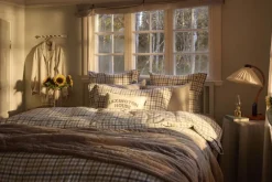 Puder<Lexington House Organic Cotton Velvet Pillow