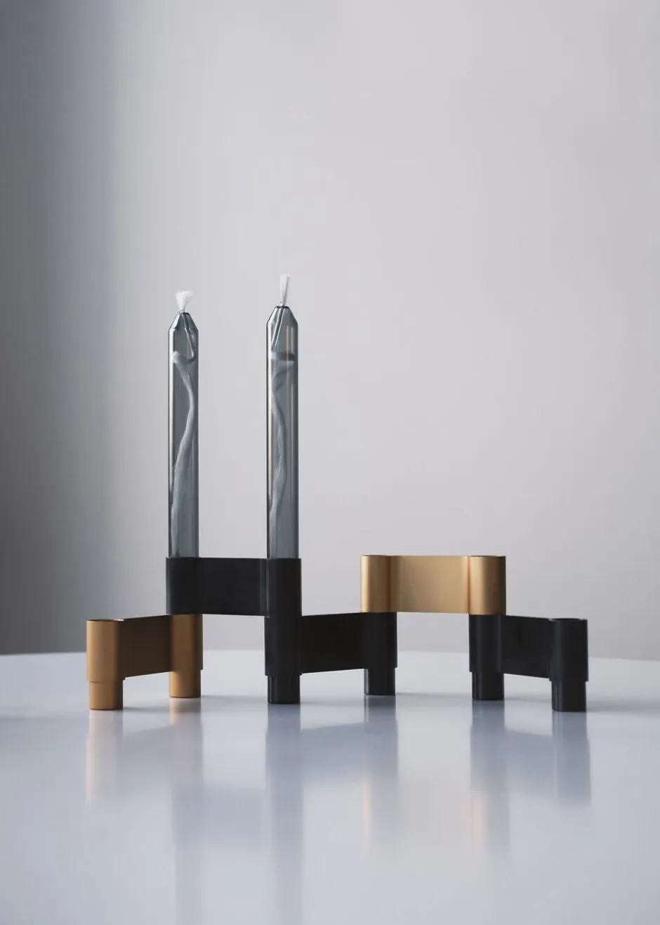 Adventsstager<Studio About LINK, CANDLE HOLDER, BLACK ANODIZED, 11060B