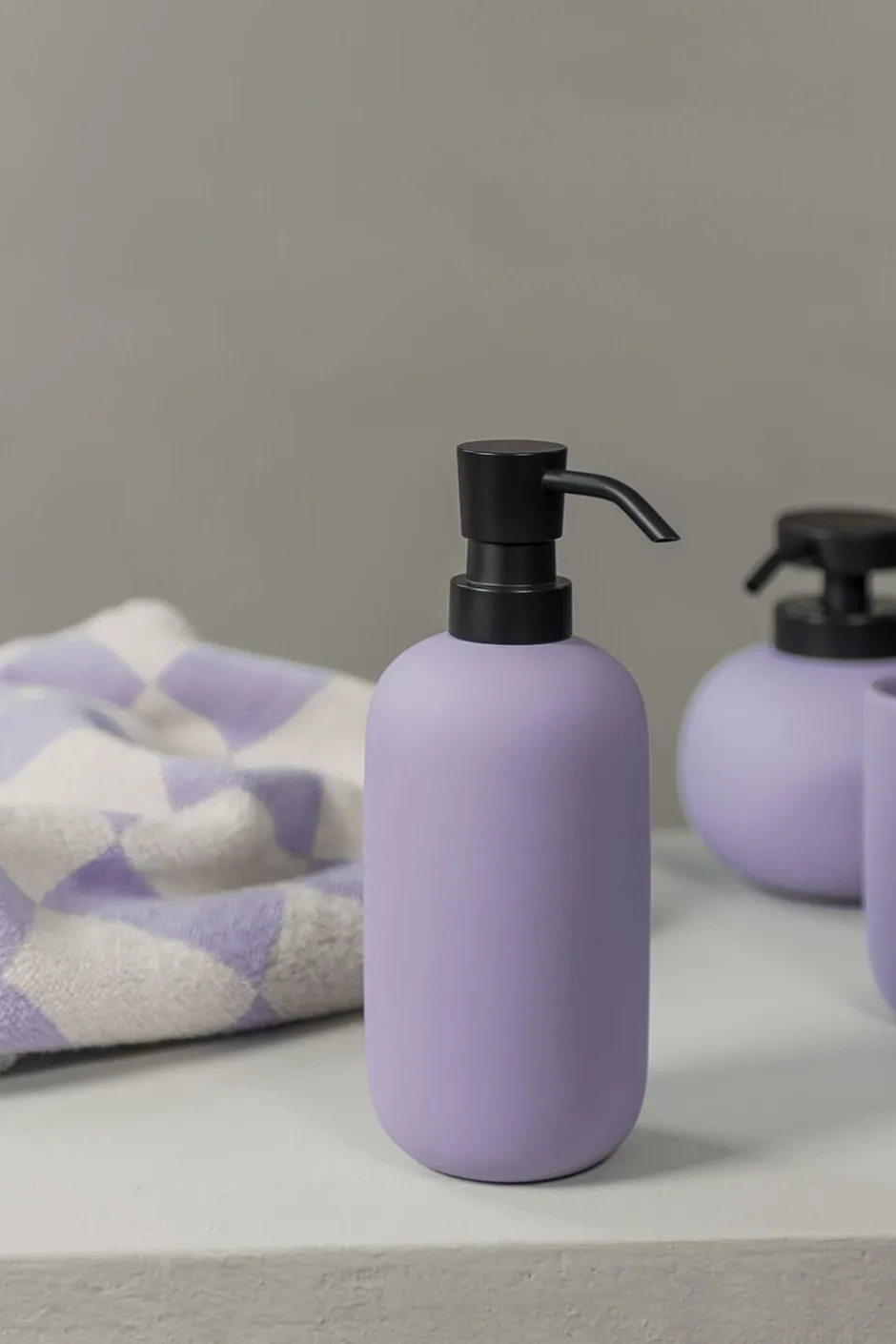 Badeværelsestilbehør<Mette Ditmer LOTUS dispenser, low