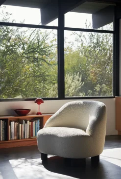 Møbler<&Tradition Margas Lounge Chair LC1, Karakorum