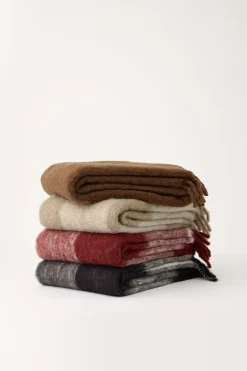 Plaider<Magasin du Nord Collection Medium fluffy plaid, check M&oslash;rkebrun