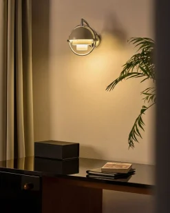 Væglamper<Gubi Multi-Lite Wall Lamp, EU Base: Chrome, Shade: Chrome