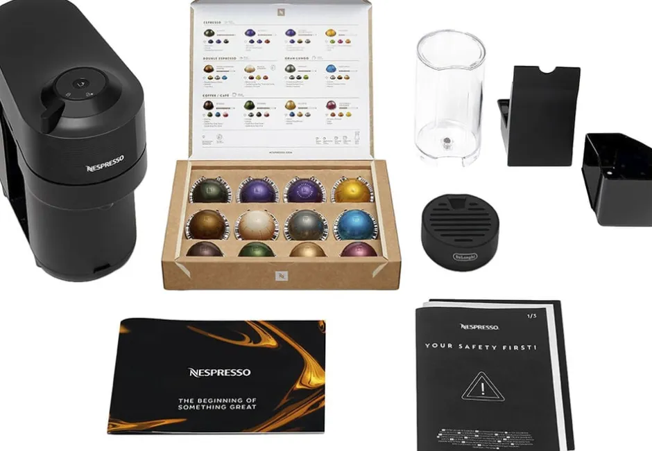 Kaffe & Te<Nespresso Vertuo Pop coffee machine fraDeLonghi, Liquorice Bl