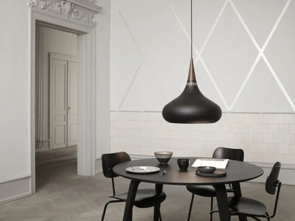Pendler<Fritz Hansen Orient™ P1, Black/Rosewood