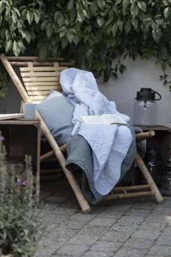 Plaider<Ib Laursen Quilt mælkedrengestriber Hvid/lysblå