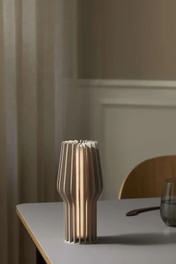 Bordlamper<Eva Solo Radiant LED Portable Table Lamp Pearl beige