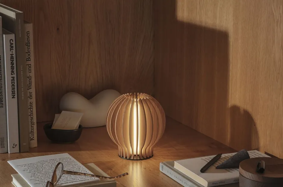 Bordlamper<Eva Solo Radiant rund LED lampe Oak
