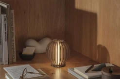 Bordlamper<Eva Solo Radiant rund LED lampe Smoked