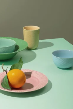 Tallerkener<Lyngby Porcelæn Rhombe Frokosttallerken Ø21 cm rosa porcelæn