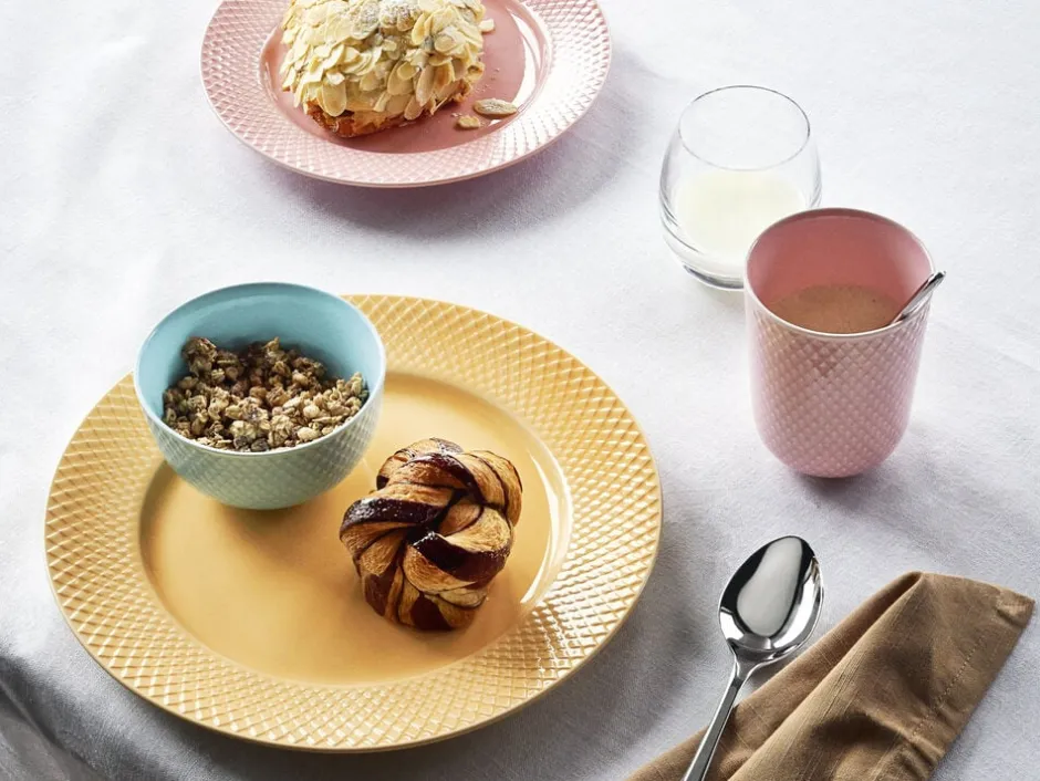 Tallerkener<Lyngby Porcelæn Rhombe Middagstallerken Ø27 cm sand porcelæn