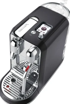 Kaffe & Te<Nespresso SAGE SNE 800 BTR KAPSELMASKINE The Creatista Plus - Black Tr