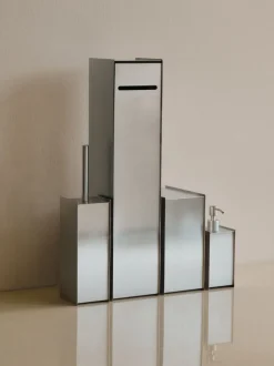 Badeværelsestilbehør<Ferm Living Sama Soap Dispenser - Brushed Stainless