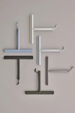 Badeværelsestilbehør<Blomus Shower Squeegee, incl. overdoor hook -VIPO- Moonbeam