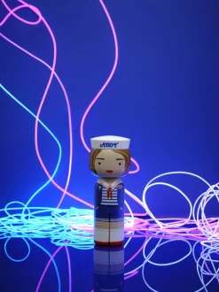 Figurer & Skulpturer<Lucie Kaas Sketch.inc - Kokeshi | Stranger Thnings - Robin