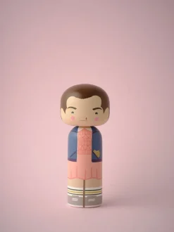 Figurer & Skulpturer<Lucie Kaas Sketch.inc - Kokeshi | Stranger Things - Eleven