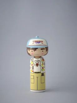 Figurer & Skulpturer<Lucie Kaas Sketch.inc - Kokeshi | Stranger Things - Dustin Henderson